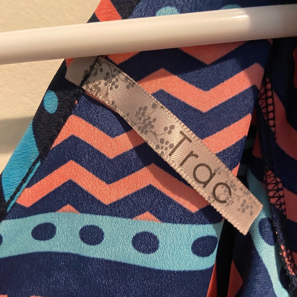 Colorful dress! - Picture 3 of 4